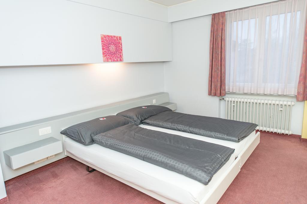 Hotel Rotes Haus บรุกก์ ภายนอก รูปภาพ