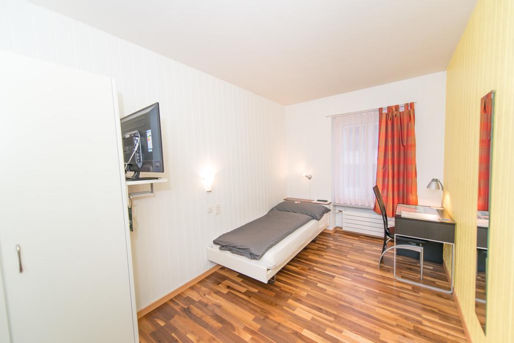 Hotel Rotes Haus บรุกก์ ห้อง รูปภาพ