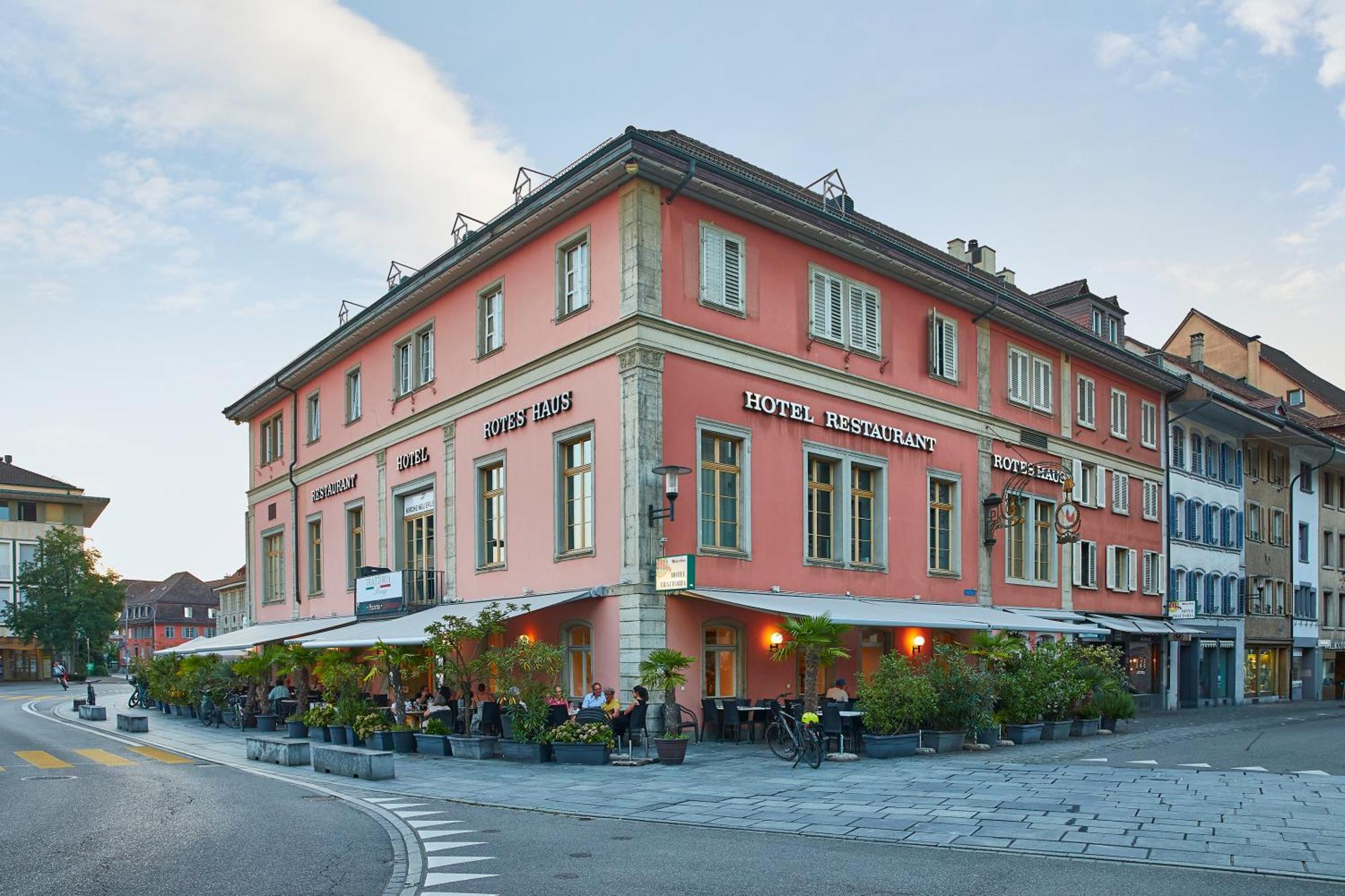 Hotel Rotes Haus บรุกก์ ภายนอก รูปภาพ