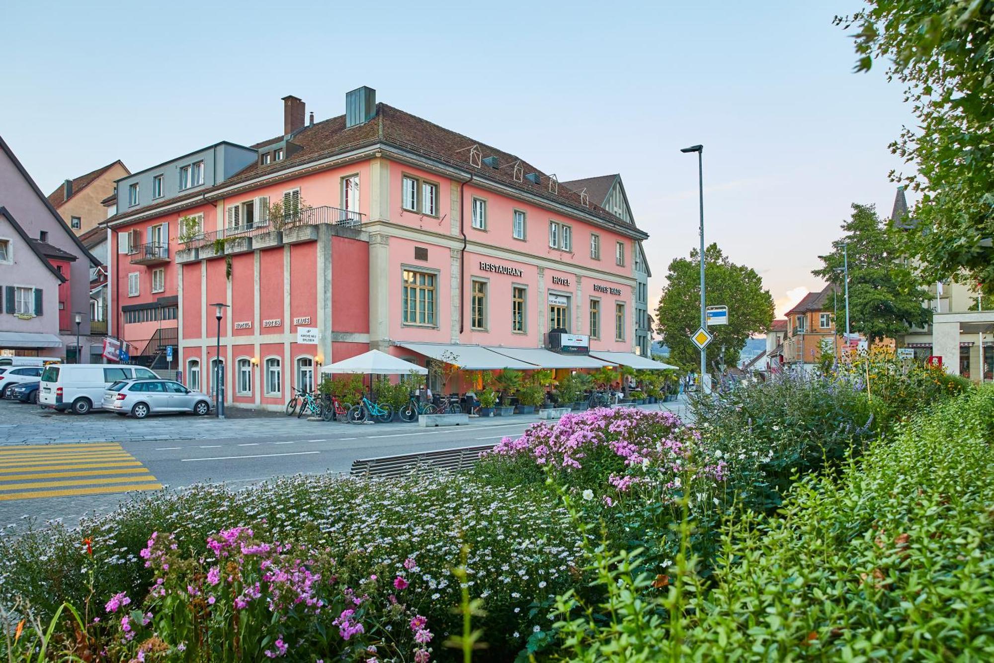 Hotel Rotes Haus บรุกก์ ภายนอก รูปภาพ